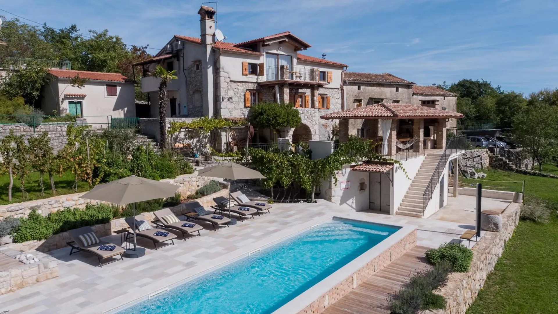 Holiday Home Oliti With Pool Moscenice