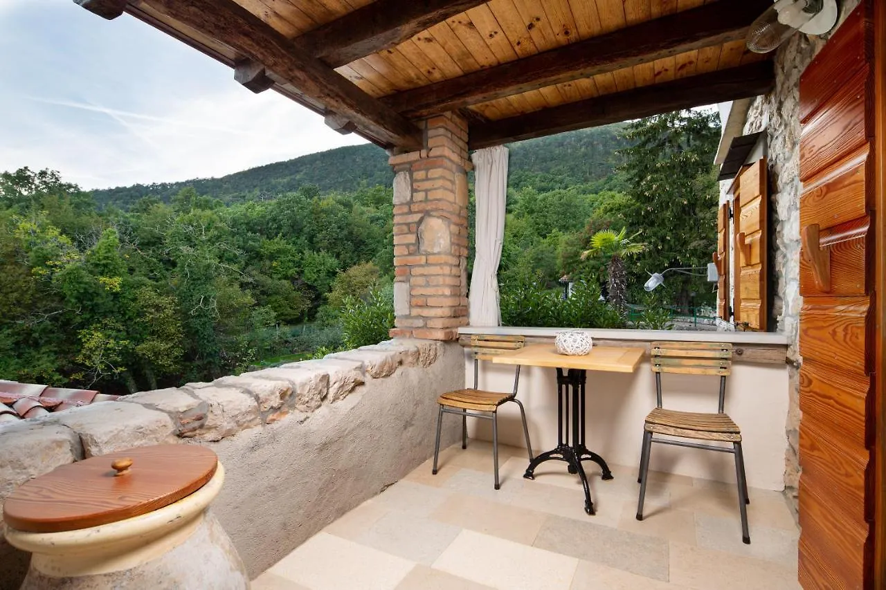 Holiday Home Oliti With Pool Moscenice